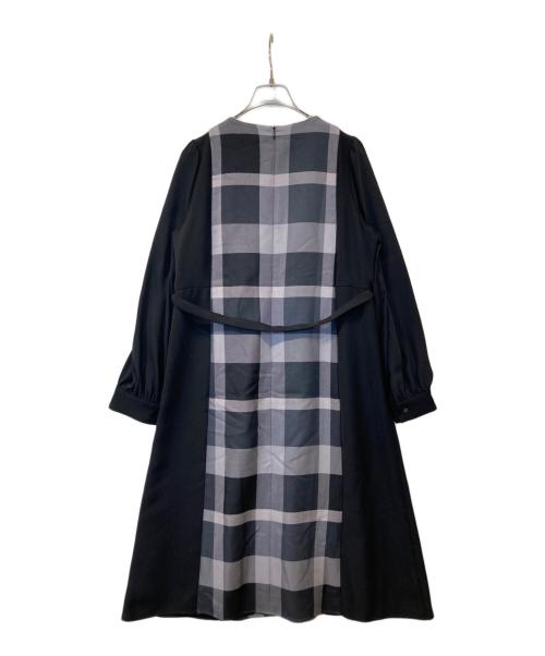 BLUE LABEL CRESTBRIDGE（ブルーレーベルクレストブリッジ）BLUE LABEL CRESTBRIDGE (ブルーレーベルクレストブリッジ) スムージーサテンパーシャルチェックドレス 55J24-462-07 ブラック サイズ:38の古着・服飾アイテム