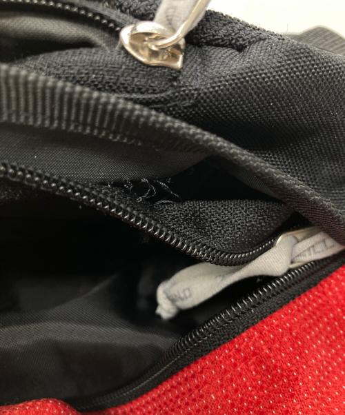 O'NEILL（オニール）O'NEILL (オニール) ウエストバッグ レッド×ブラックの古着・服飾アイテム