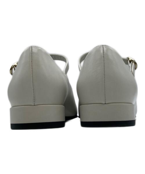 傷あり（シャネル）傷あり (シャネル) メリージェーンTストラップパンプス G39562 ホワイト サイズ:37Cの古着・服飾アイテム