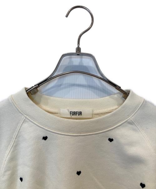 furfur（ファーファー）furfur (ファーファー) ミニハート刺繍スウェット　RWCT251096 アイボリー サイズ:ONEの古着・服飾アイテム