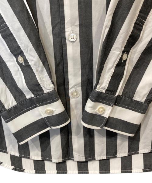 FRED PERRY（フレッドペリー）FRED PERRY (フレッドペリー) ストライプシャツ グレー×ホワイト サイズ:Sの古着・服飾アイテム