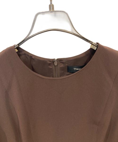 theory（セオリー）theory (セオリー) CLASSIC CREPE ノースリーブブラウス　01-0308219 ブラウン サイズ:2 未使用品の古着・服飾アイテム