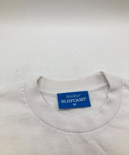 BLUFCAMP（ブルーフキャンプ）BLUFCAMP (ブルーフキャンプ) Tシャツ ホワイト サイズ:Mの古着・服飾アイテム