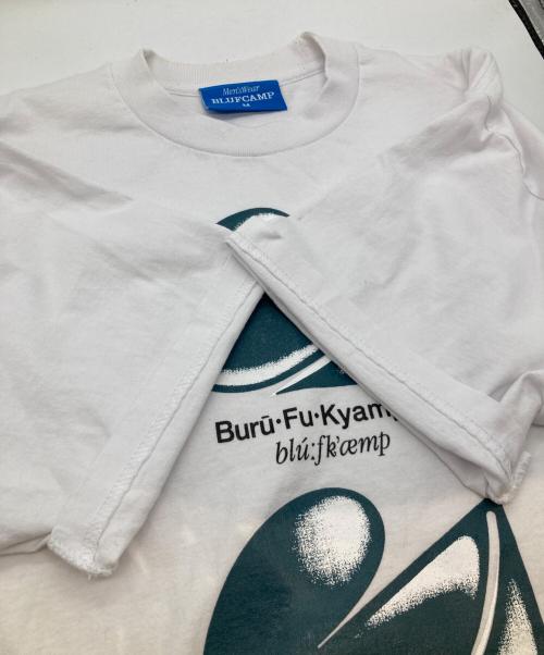 BLUFCAMP（ブルーフキャンプ）BLUFCAMP (ブルーフキャンプ) Tシャツ ホワイト サイズ:Mの古着・服飾アイテム