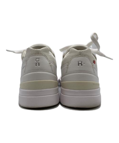 on（オン）on (オン) THE ROGER Advantage（ロジャーのアドバンテージ） ホワイト サイズ: US M8.5の古着・服飾アイテム