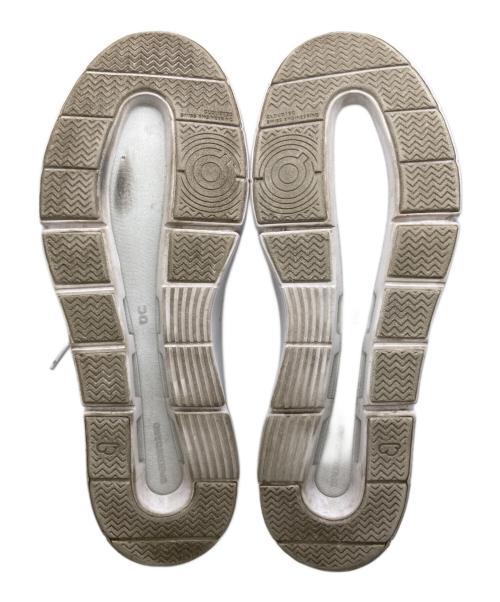 on（オン）on (オン) THE ROGER Advantage（ロジャーのアドバンテージ） ホワイト サイズ: US M8.5の古着・服飾アイテム