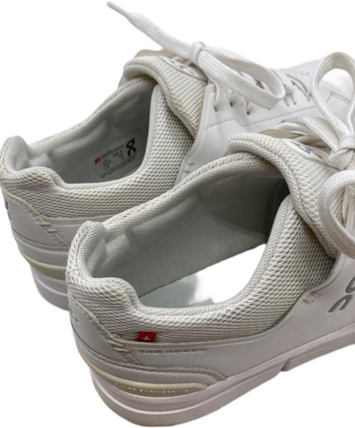 on（オン）on (オン) THE ROGER Advantage（ロジャーのアドバンテージ） ホワイト サイズ: US M8.5の古着・服飾アイテム