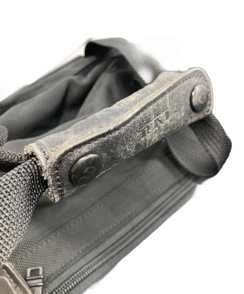 TUMI（トゥミ）TUMI (トゥミ) エクスパンダブルブリーフバッグ ブラックの古着・服飾アイテム