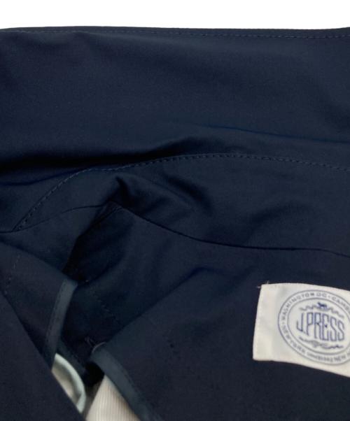 J.PRESS（ジェイプレス）J.PRESS (ジェイプレス) 吸水速乾ドライツイルストレッチ トレンチコート 133-5.CM.GJ ネイビー サイズ:11の古着・服飾アイテム
