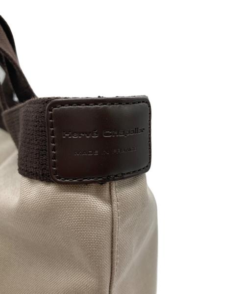 Herve Chapelier（エルベシャプリエ）Herve Chapelier (エルベシャプリエ) コーデュラスクエアトートB5サイズ(M) / 舟型トート 704C マスティック×モカの古着・服飾アイテム