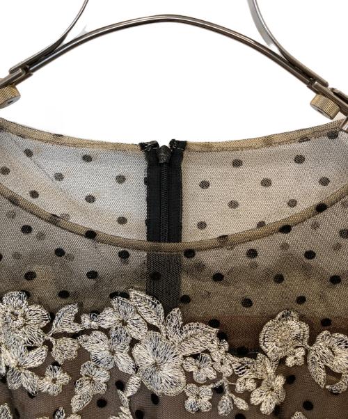 GRACE CONTINENTAL（（グレースコンチネンタル）GRACE CONTINENTAL (（グレースコンチネンタル) ドットフロッキー刺繍ワンピース ベージュ サイズ:38の古着・服飾アイテム