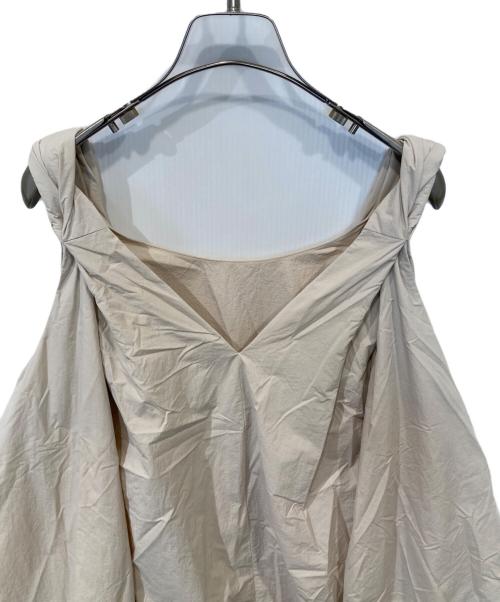 emmi（エミ）emmi (エミ) エアーボリュームワンピース 13WFO231046 アイボリー サイズ:1の古着・服飾アイテム