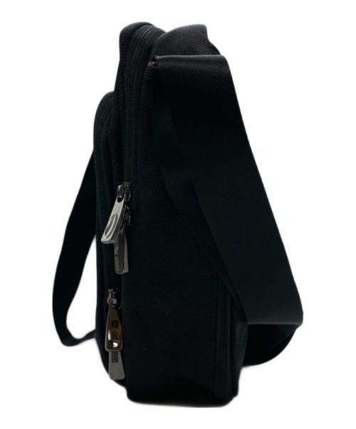 ZERO HALLIBURTON（ゼロ ハリバートン）ZERO HALLIBURTON (ゼロ ハリバートン) ショルダーバッグ ブラックの古着・服飾アイテム