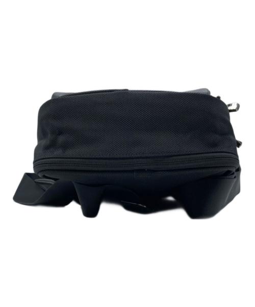 ZERO HALLIBURTON（ゼロ ハリバートン）ZERO HALLIBURTON (ゼロ ハリバートン) ショルダーバッグ ブラックの古着・服飾アイテム