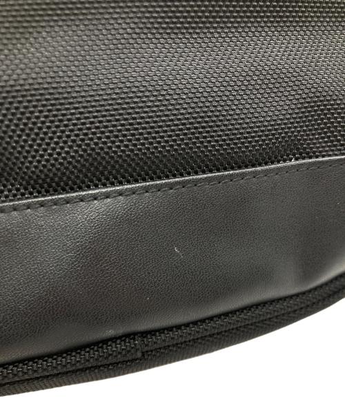 ZERO HALLIBURTON（ゼロ ハリバートン）ZERO HALLIBURTON (ゼロ ハリバートン) ショルダーバッグ ブラックの古着・服飾アイテム