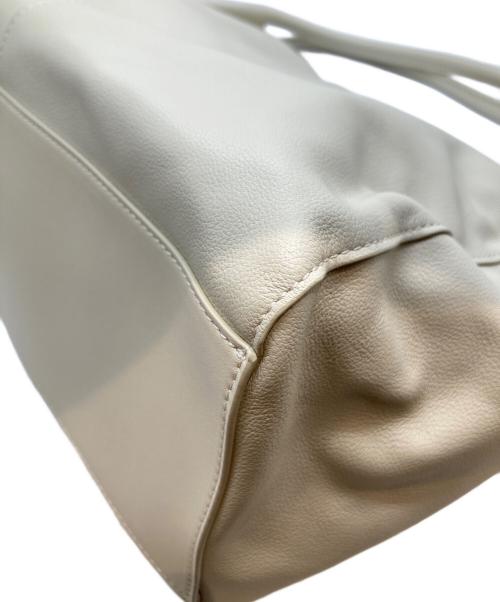 LIVETART（リヴェタート）LIVETART (リヴェタート) マルチレザー トートバッグ アイボリーの古着・服飾アイテム