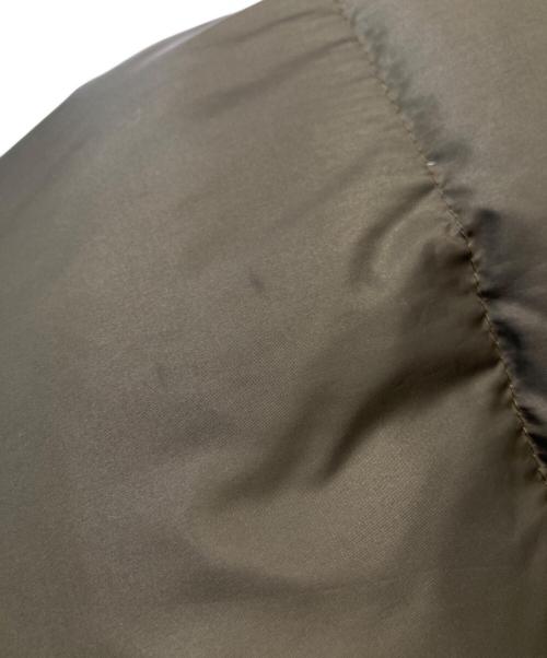 CUNE（キューン）CUNE (キューン) デニムの柄のリバーシブルダウン SC10YC04 カーキ サイズ:2の古着・服飾アイテム