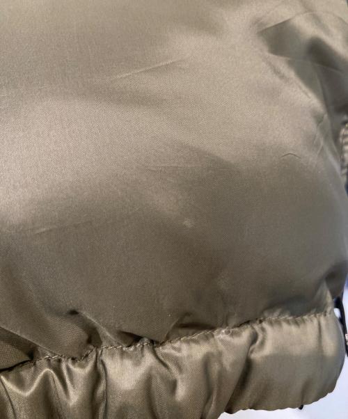 CUNE（キューン）CUNE (キューン) デニムの柄のリバーシブルダウン SC10YC04 カーキ サイズ:2の古着・服飾アイテム