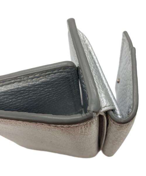 SALON DE ALFURD（サロン・ド・アルファード）SALON DE ALFURD (サロン・ド・アルファード) 3つ折り財布 シルバーの古着・服飾アイテム