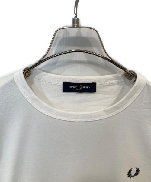 FRED PERRY（フレッドペリー）FRED PERRY (フレッドペリー) Tシャツ M3519 ホワイト サイズ:Lの古着・服飾アイテム