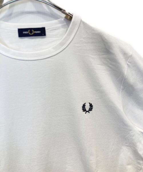 FRED PERRY（フレッドペリー）FRED PERRY (フレッドペリー) Tシャツ M3519 ホワイト サイズ:Lの古着・服飾アイテム