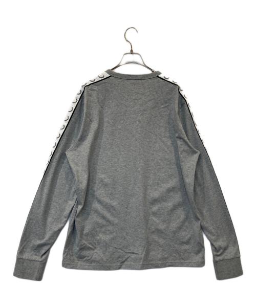 FRED PERRY（フレッドペリー）FRED PERRY (フレッドペリー) トラックテープロングスリーブカットソー M4621/420/1950/419 グレー サイズ:Lの古着・服飾アイテム