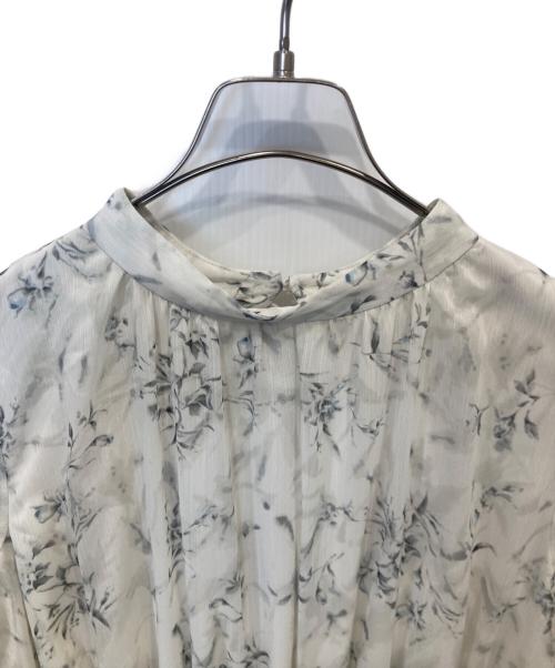 NATURAL BEAUTY BASIC（ナチュラルビューティーベーシック）NATURAL BEAUTY BASIC (ナチュラルビューティーベーシック) フラワーシフォンワンピース 017-6140251 ホワイト サイズ:M 未使用品の古着・服飾アイテム