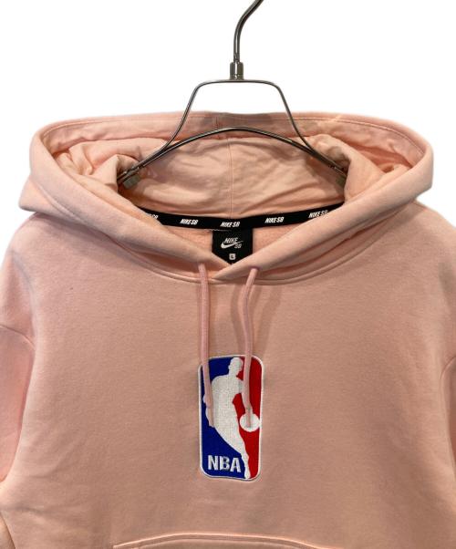 NIKE SB（ナイキエスビー）NIKE SB (ナイキエスビー) NBAパーカー ピンク サイズ:Lの古着・服飾アイテム