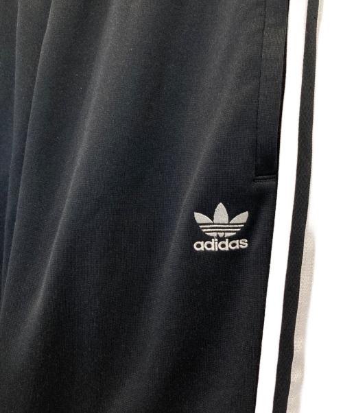 adidas（アディダス）adidas (アディダス) トラックパンツ　IA4791 ホワイト×ブラック サイズ:Mの古着・服飾アイテム