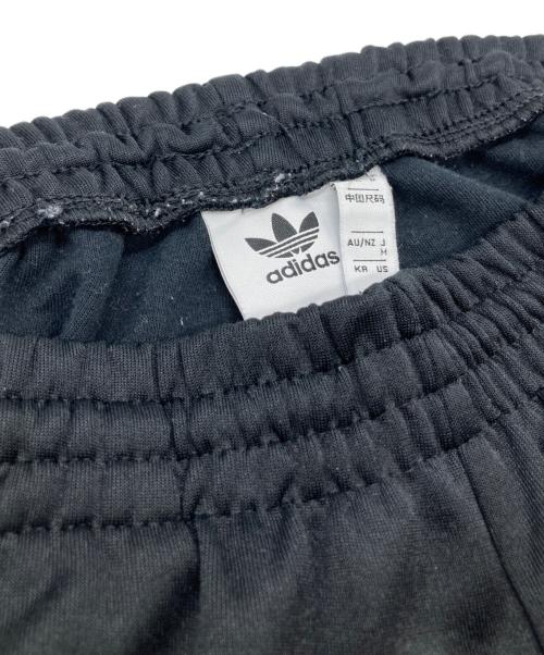 adidas（アディダス）adidas (アディダス) トラックパンツ　IA4791 ホワイト×ブラック サイズ:Mの古着・服飾アイテム