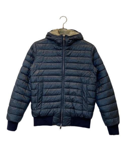 HERNO（ヘルノ）HERNO (ヘルノ) リバーシブル ボア ダウンジャケット　PI000900U ベージュ×ネイビー サイズ:44の古着・服飾アイテム