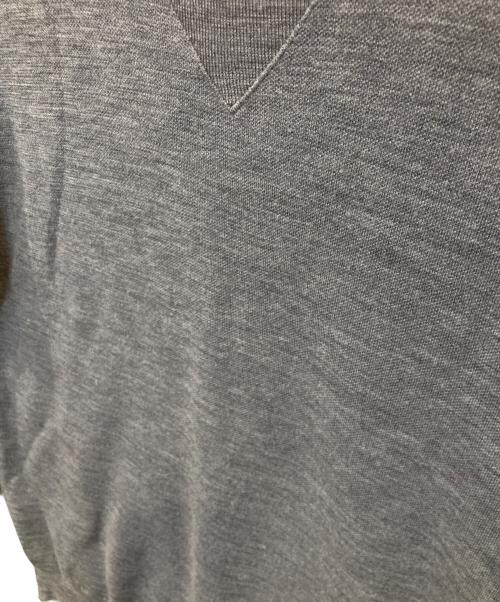 JOHN SMEDLEY（ジョンスメドレー）JOHN SMEDLEY (ジョンスメドレー) Vガゼットニットセーター グレー サイズ:Mの古着・服飾アイテム