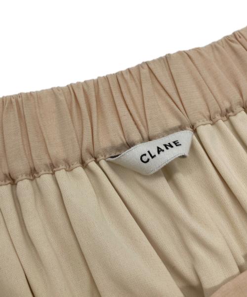 CLANE（クラネ）CLANE (クラネ) CURVE LINE TIERED SKIRT（カーブラインティアードスカート）13109-6002 ベージュ サイズ:1の古着・服飾アイテム