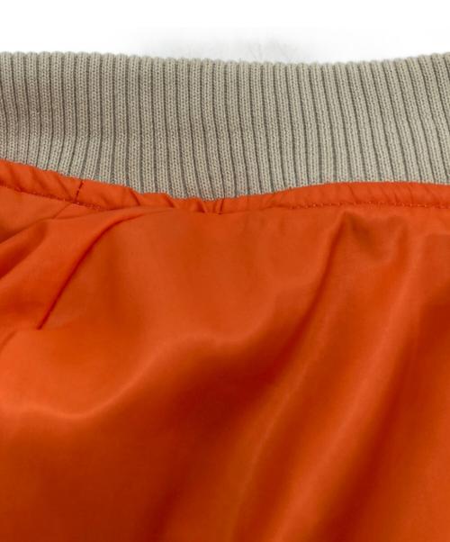 Risley（リズレー）Risley (リズレー) 2wayバックフリルMA-1ブルゾン R2303-BFB-489 ベージュ サイズ:不明の古着・服飾アイテム