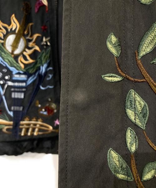 go slow caravan（ゴースローキャラバン）go slow caravan (ゴースローキャラバン) コードクロスパネル刺繍モッズコート 380243 ブラック サイズ:3の古着・服飾アイテム