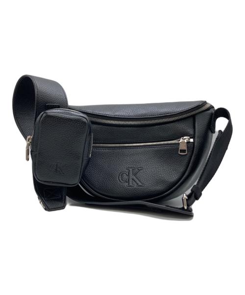 Calvin Klein（カルバンクライン）Calvin Klein (カルバンクライン) コネクテッド ラウンド クロスボディバッグ 	DH3405 ブラックの古着・服飾アイテム