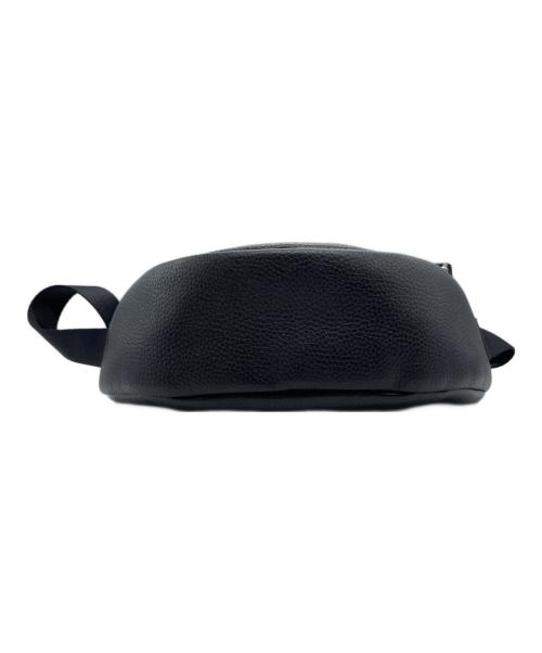 Calvin Klein（カルバンクライン）Calvin Klein (カルバンクライン) コネクテッド ラウンド クロスボディバッグ 	DH3405 ブラックの古着・服飾アイテム