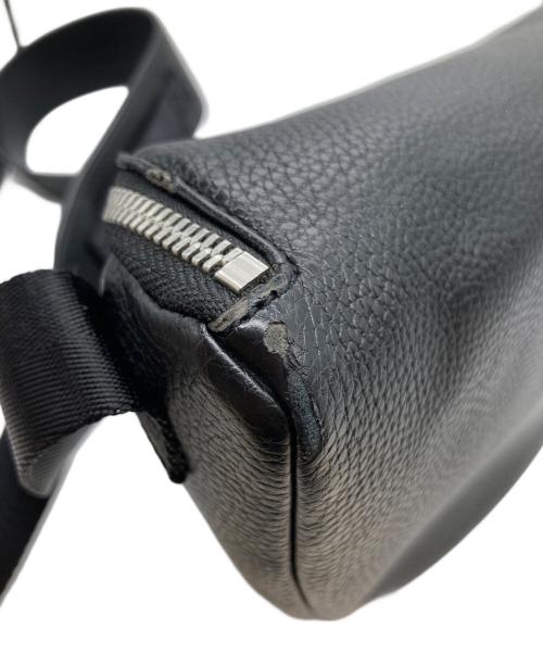 Calvin Klein（カルバンクライン）Calvin Klein (カルバンクライン) コネクテッド ラウンド クロスボディバッグ 	DH3405 ブラックの古着・服飾アイテム