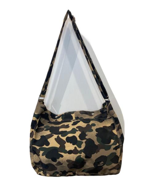 A BATHING APE（ア ベイシング エイプ）A BATHING APE (ア ベイシング エイプ) カモフラージュ メッセンジャーバッグ 001BAL701001M カーキの古着・服飾アイテム