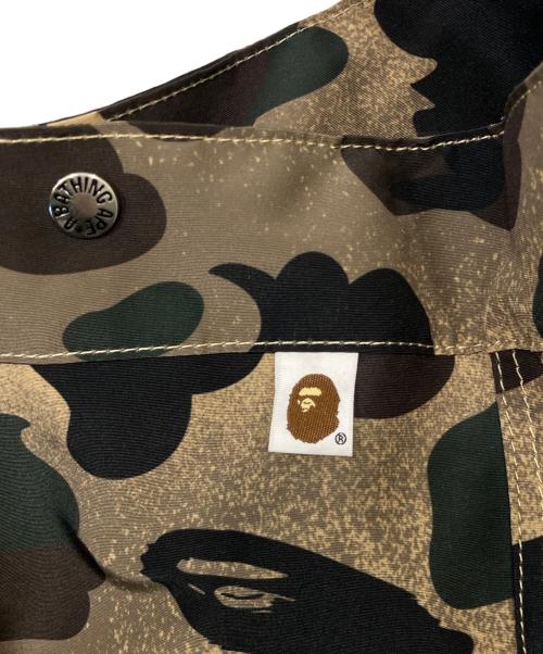 A BATHING APE（ア ベイシング エイプ）A BATHING APE (ア ベイシング エイプ) カモフラージュ メッセンジャーバッグ 001BAL701001M カーキの古着・服飾アイテム