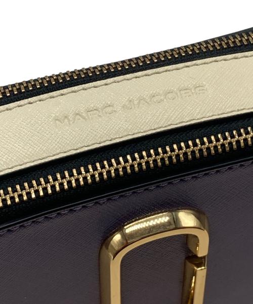 Marc by Marc Jacobs（マークバイマークジェイコブス）Marc by Marc Jacobs (マークバイマークジェイコブス) ザ スナップショット カラーブロック　H172L01SP22 パープルの古着・服飾アイテム