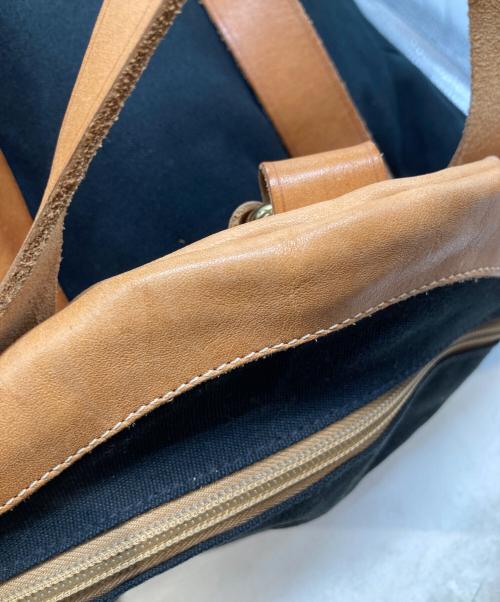 IL BISONTE（イル ビゾンテ）IL BISONTE (イル ビゾンテ) バックパック 54242309226 ブラック×ブラウンの古着・服飾アイテム