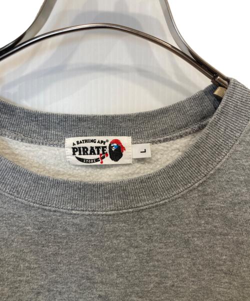 A BATHING APE（ア ベイシング エイプ）A BATHING APE (ア ベイシング エイプ) CROSSBONE CREWNECK クロスボーン・クルーネック 004SWH701001M グレー サイズ:Lの古着・服飾アイテム