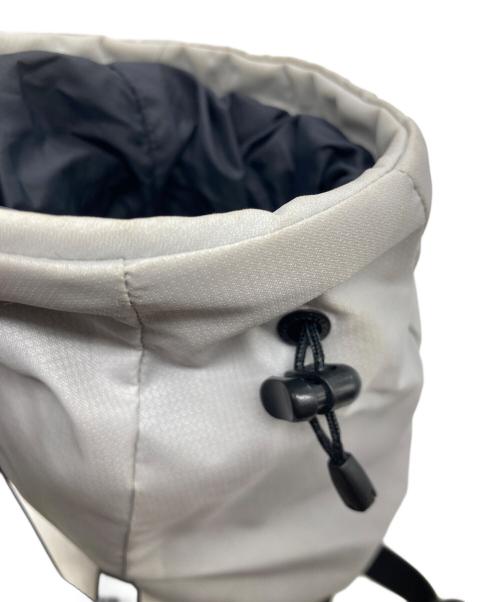 ARC'TERYX（アークテリクス）ARC'TERYX (アークテリクス) ION LIGHTWEIGHT CHALK BAG アイオン ライトウェイト チョーク バッグ X000007827 ライトグレーの古着・服飾アイテム