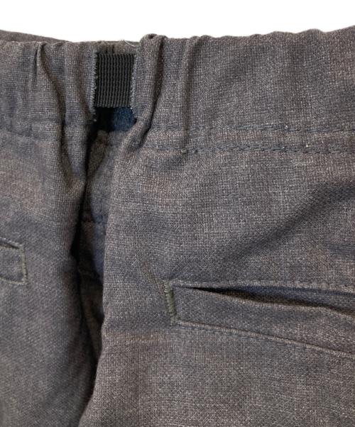 GRAMICCI（グラミチ）GRAMICCI (グラミチ) IDG (インディゴス) タックパンツ グレー サイズ:Lの古着・服飾アイテム