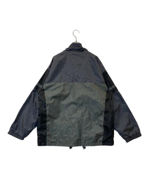 NIKE（ナイキ）NIKE (ナイキ) ナイロンジャケット グレー サイズ:Mの古着・服飾アイテム