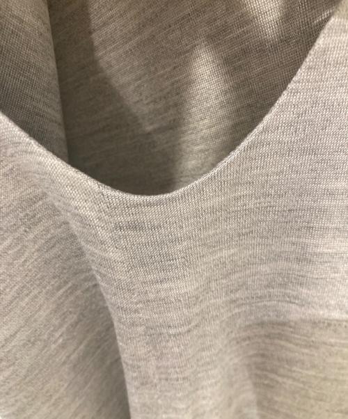 HERMES（エルメス）HERMES (エルメス) シルクノースリーブワンピース グレー サイズ:34の古着・服飾アイテム