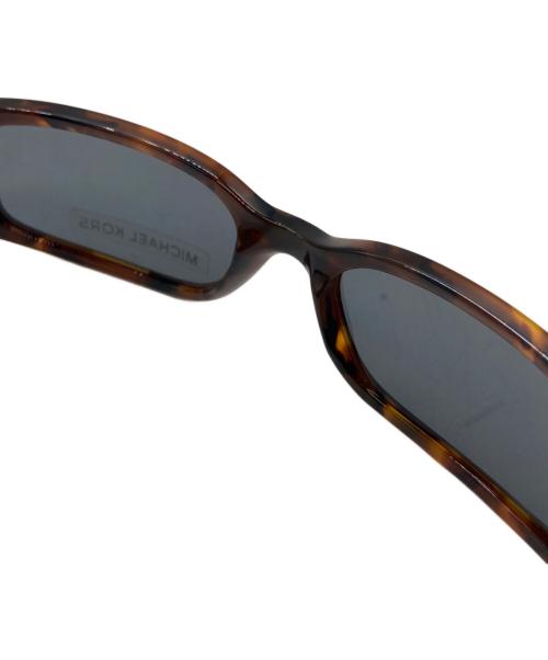 MICHAEL KORS（マイケル・コース）MICHAEL KORS (マイケル・コース) サングラス MK 18629 ブラウン サイズ:SIZE 52□17 135の古着・服飾アイテム