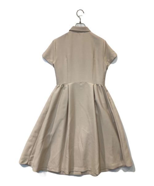 Jolie mignon（ジョリ―ミニョン）JOLIE MIGNON (ジョリ―ミニョン) エアロサテン 襟付き半袖ワンピース JM2248BC ベージュ サイズ:38の古着・服飾アイテム