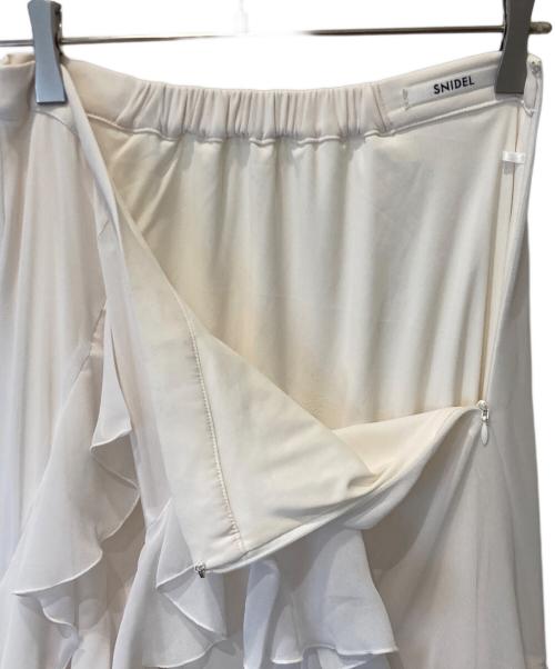 Snidel（スナイデル）Snidel (スナイデル) ラッフルフリルティアードスカート SWFS255034 アイボリー サイズ:1の古着・服飾アイテム